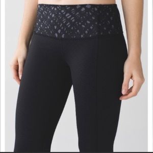 Lululemon Gather & Crow Crop II Shine Dot Black